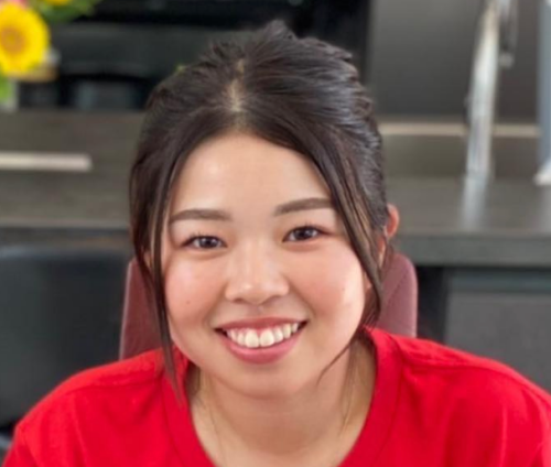 山下美夢有さんのリスのような前歯がかわいい画像